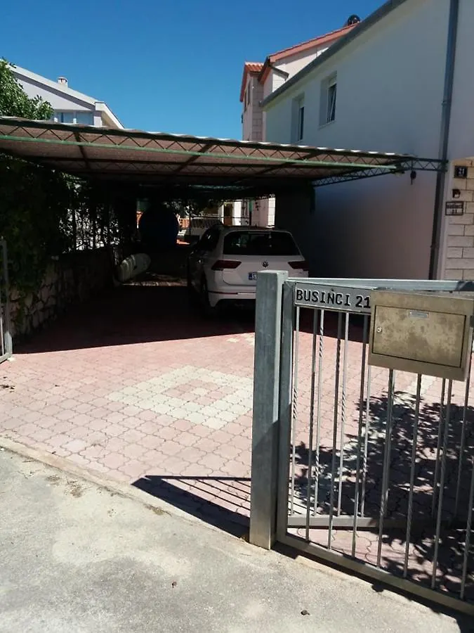 公寓 Ferienhaus Zlata 特罗吉尔